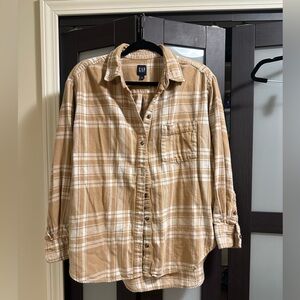 GAP women’s Casual tan Plaid flannel